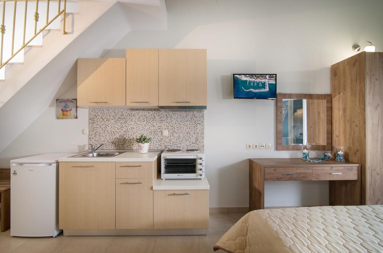 Anneta'S House Apartment นิกิติ ภายนอก รูปภาพ