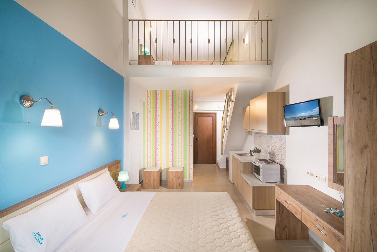 Anneta'S House Apartment นิกิติ ภายนอก รูปภาพ